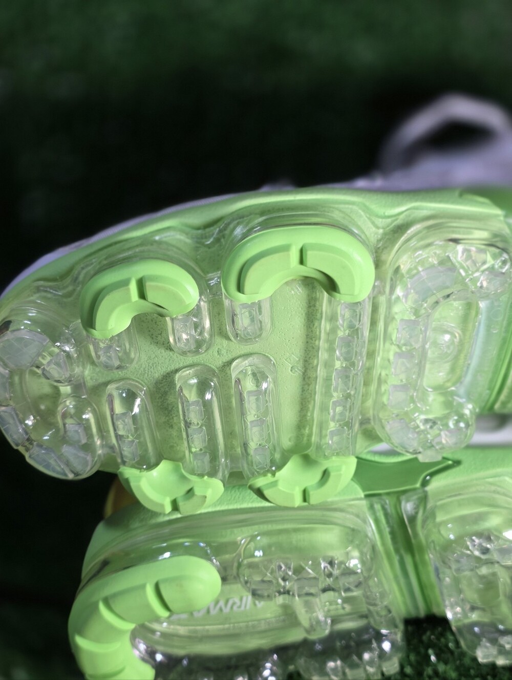Nike Air Max Vapormax Tennis Green ๐ White Athletic Sneakers Men Size 12 - Picture 6 of 8